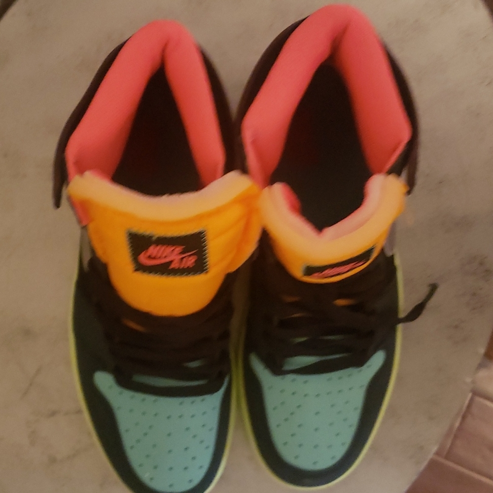 Nike - Picture 5 of 5